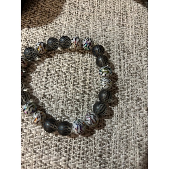 Bracelet Stretch Gray Wave-pattern - Picture 3 of 4